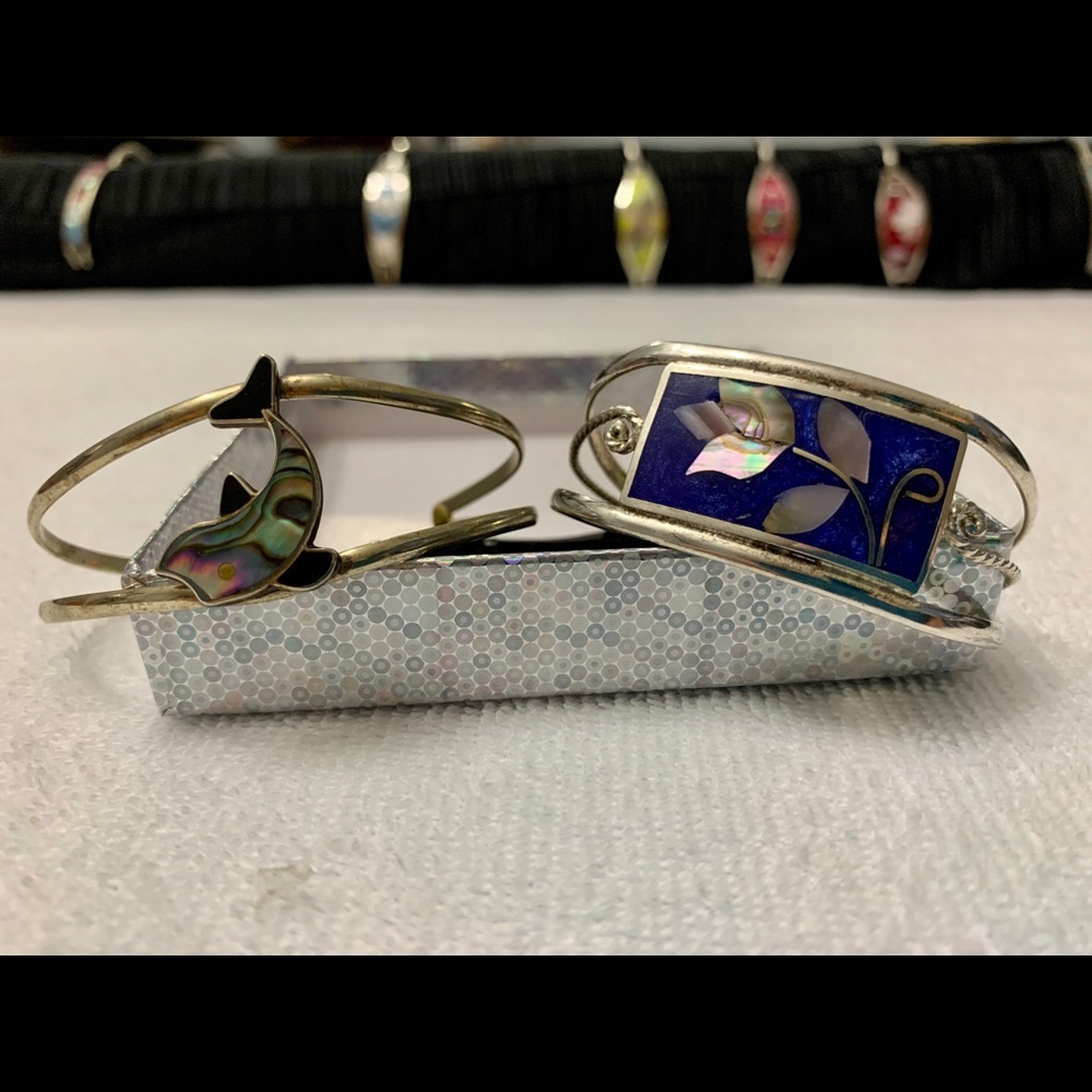 2Bundled bracelets - Picture 3 of 6